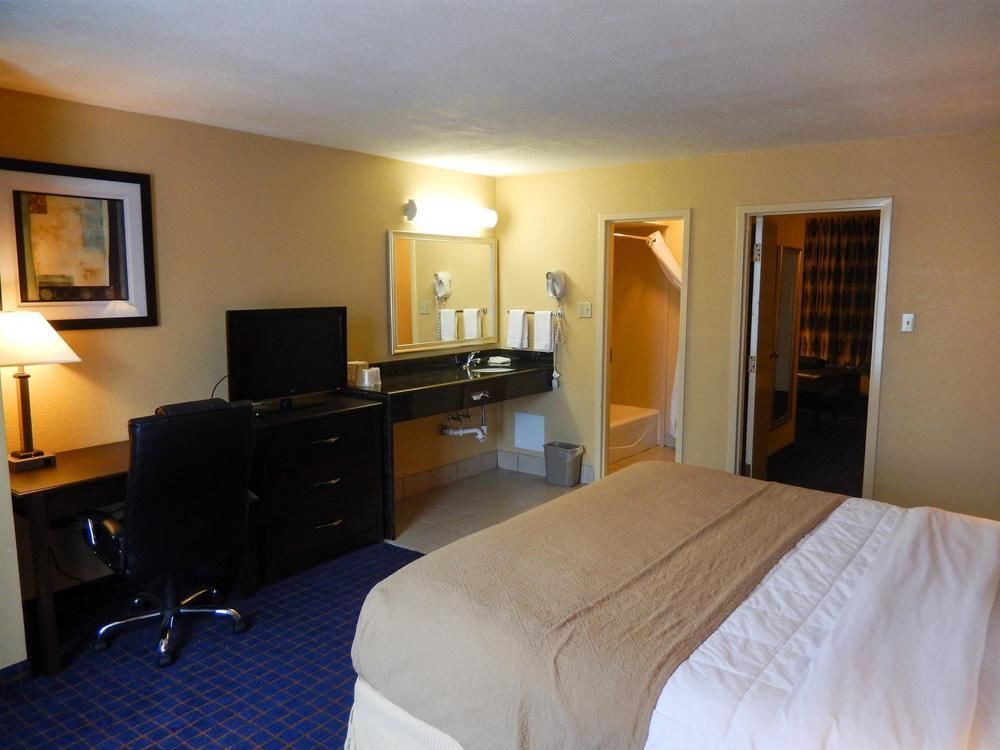 Executive Thibodaux New Orleans Hotel Exterior photo